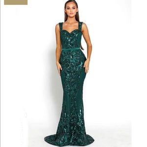 Portia and Scarlett Emerald PS1995 BRAND NEW Gown